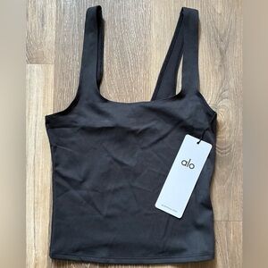 SOLD SOLD !! ALO Yoga Soft Sculpt Precision Tank Women’s Small Black Stretch NWT